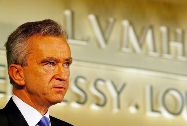 La fortuna di Bernard Arnault crolla di 9 miliardi di dollari mentre le azioni di Lvmh precipitano