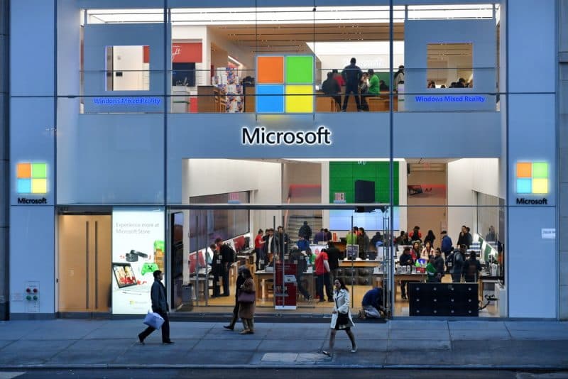 Microsoft entra per la prima volta nel "trillion dollar club"