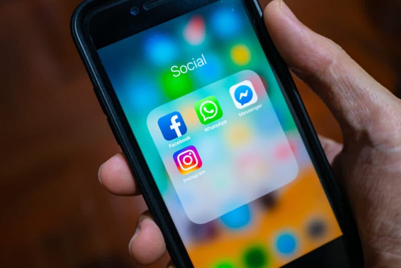 Facebook ha cominciato a unire i Direct di Instagram con l'app Messenger