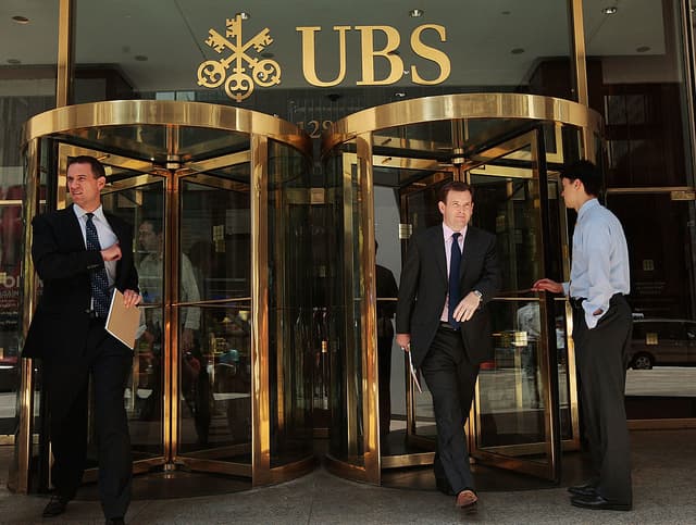 Ubs, gli utili salgono a 29 miliardi di dollari. Ma la novità è l'addio al marchio Credit Suisse Svizzera