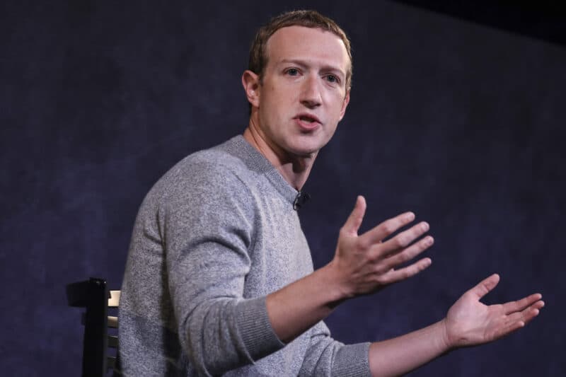 Facebook e l'abbonamento da 12,99 euro al mese: è la fine dei vecchi social network?