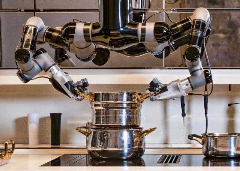 Il futuro è servito: arriva il robot-chef. Ma costa 300mila dollari