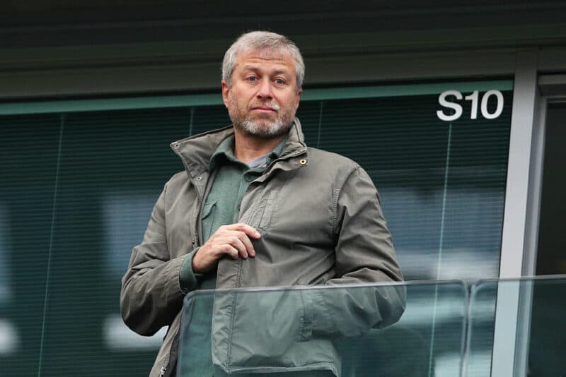 Quanto inquinano i miliardari: Abramovich è il peggiore, Bill Gates ed Elon Musk tra i più green