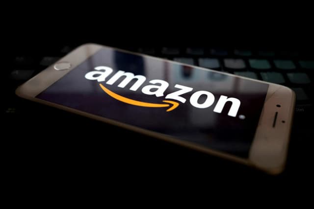 Amazon supera le stime sugli utili del primo trimestre. Ma il titolo scende per previsioni deludenti