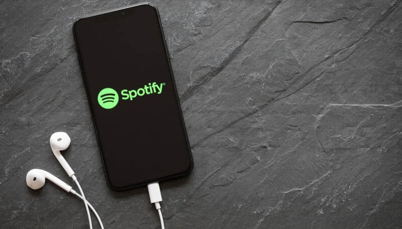 Spotify sfida YouTube: arrivano i video musicali integrali in 11 Paesi (tra cui l'Italia)