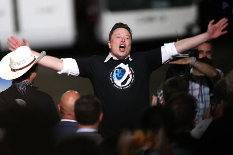 Elon Musk diventa anche comico: presenterà una puntata di Saturday Night Live