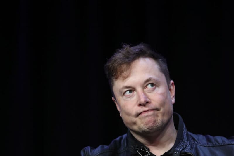 L'Ue contro Musk: "Su X disinformazione sul conflitto tra Israele e Hamas"