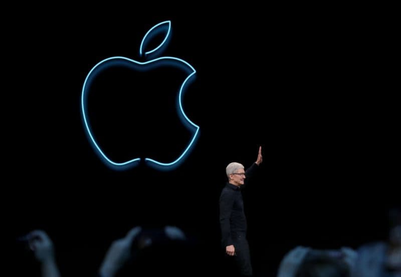 È l'ora del debutto, si alza il sipario sui nuovi iPhone AI: cosa aspettarsi dalle azioni Apple