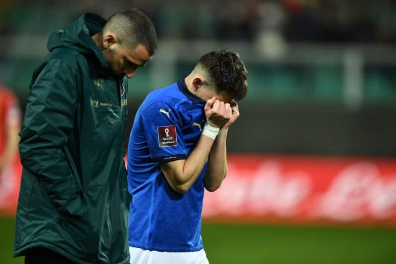Dai trionfi al declino: le radici economiche dei guai dell’Italia del calcio (e non solo)