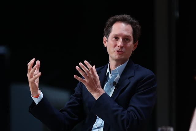 Fusione Stellantis-Renault? John Elkann frena: “Non ci sono trattative”
