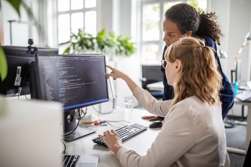 La classifica delle 20 migliori aziende per cui lavorare secondo le donne