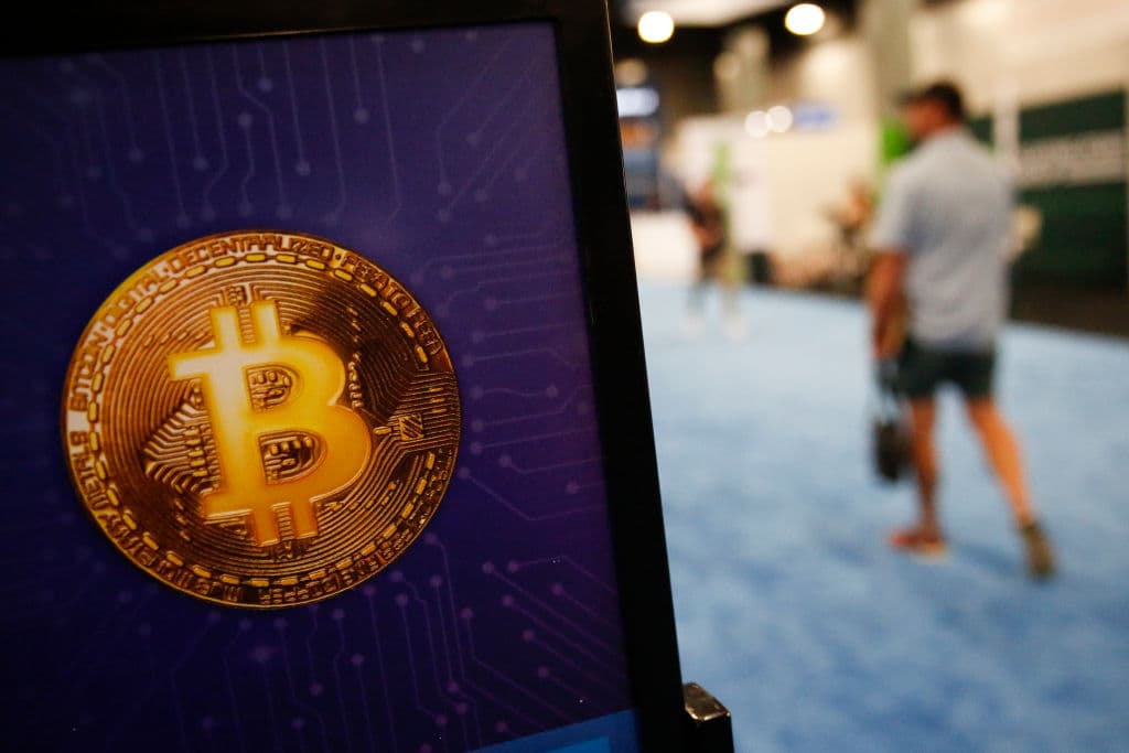 Il bitcoin continua a correre: la criptovaluta sopra i 71mila dollari