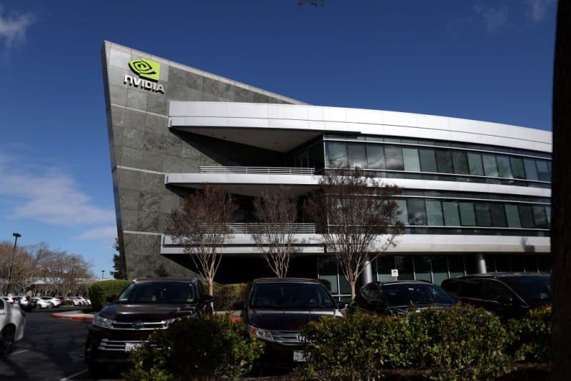 Nvidia presenta il nuovo supercomputer di intelligenza artificiale. Google Cloud, Meta e Microsoft tra le prime a usarlo