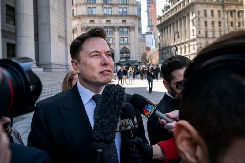 Elon Musk promette Starlink a Gaza. Israele non ci sta: "Verrà usata da Hamas per attività terroristiche"