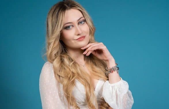 Elena “Hevnokat” Coriale, la gamer paladina del gioco più bello del mondo in versione elettronica