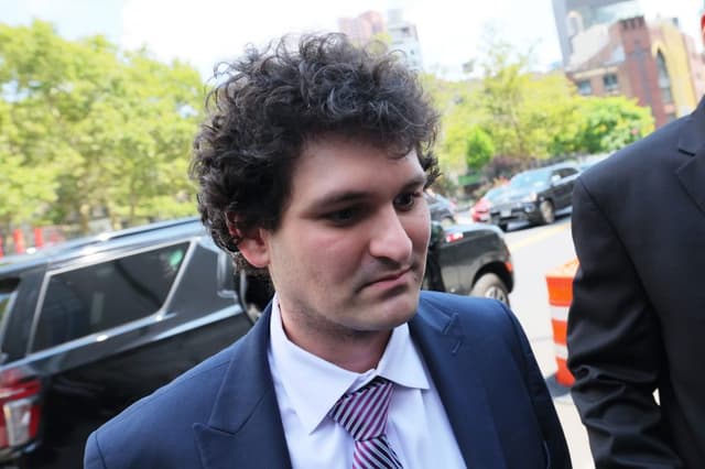 Da re delle criptovalute ai 25 anni di carcere: ascesa e caduta di Sam Bankman-Fried