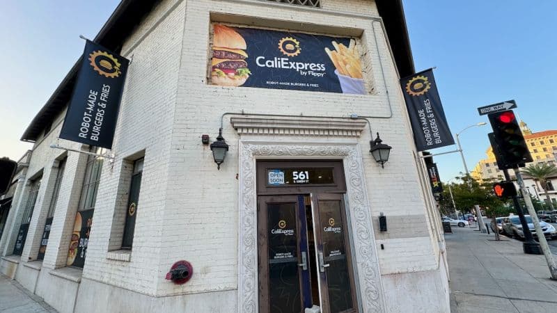 Apre in California il primo ristorante al mondo dove fa tutto l'intelligenza artificiale