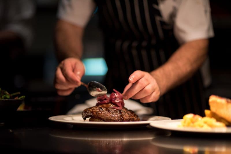 Dalle stelle alle stalle della gastronomia: i rischi di investire troppo per entrare nella Guida Michelin
