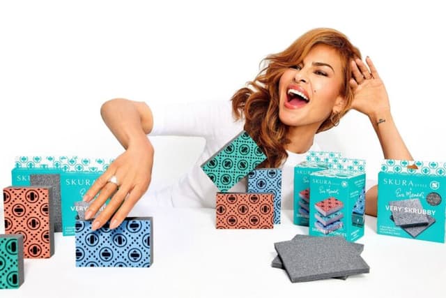 Come Eva Mendes ha lasciato Hollywood per diventare un’imprenditrice dei prodotti per la casa