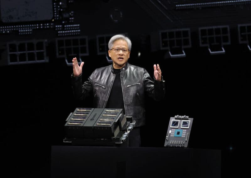 Nvidia corre a Wall Street. E il patrimonio di Jensen Huang aumenta di 4,5 miliardi di dollari