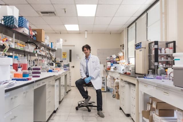 La storia dello scienziato italiano volato nella Silicon Valley per curare l'invecchiamento