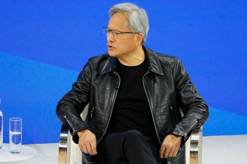 Il giorno nero di Nvidia: persi 280 miliardi in un giorno a Wall Street