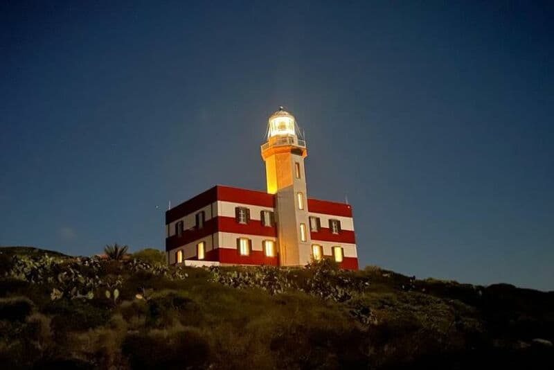 Volo in elicottero e cena stellata: l'esperienza di lusso di Faro Capel Rosso all'Isola del Giglio