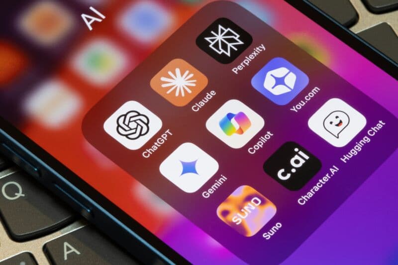 Che cos'è DeepSeek, l'IA cinese che sta mettendo in crisi Wall Street