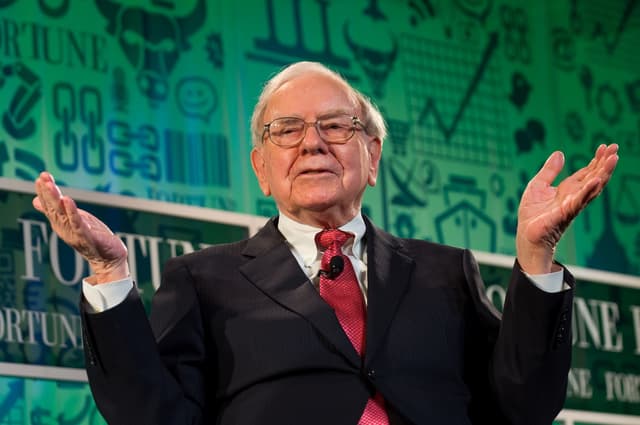 Chi sono i 25 miliardari più generosi d'America: in testa Warren Buffett