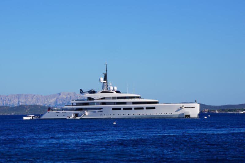 Lusso in Sardegna: la Gallura meta prediletta di yacht e superyacht