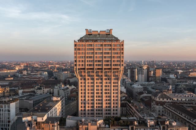 Iwg punta ancora su Milano e sbarca in Torre Velasca
