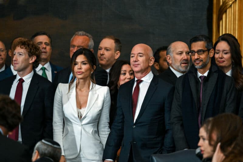 I dazi fanno crollare i mercati: i 10 miliardari che hanno perso di più