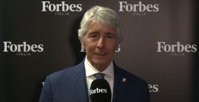 Andrea Abodi al Vinitaly: "Il valore della terra, della tradizione e degli eventi sportivi per promuovere l'Italia"