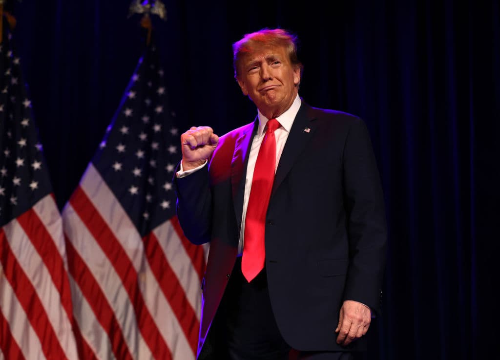 La grande scommessa di Trump: svalutare il dollaro per rilanciare la manifattura