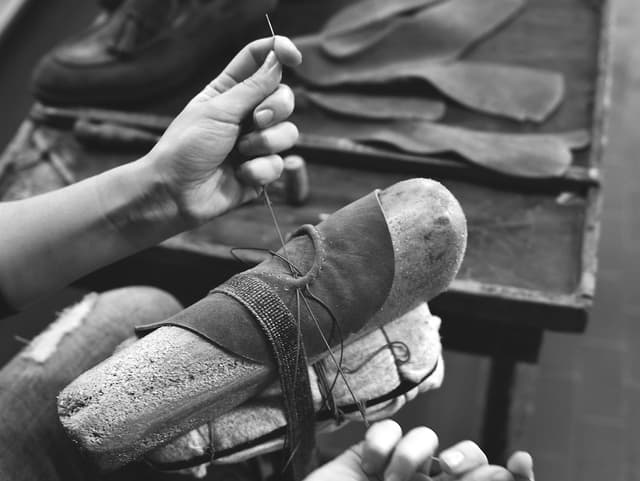 Ai piedi dei re: come Parabiago è diventata la Mecca della scarpa