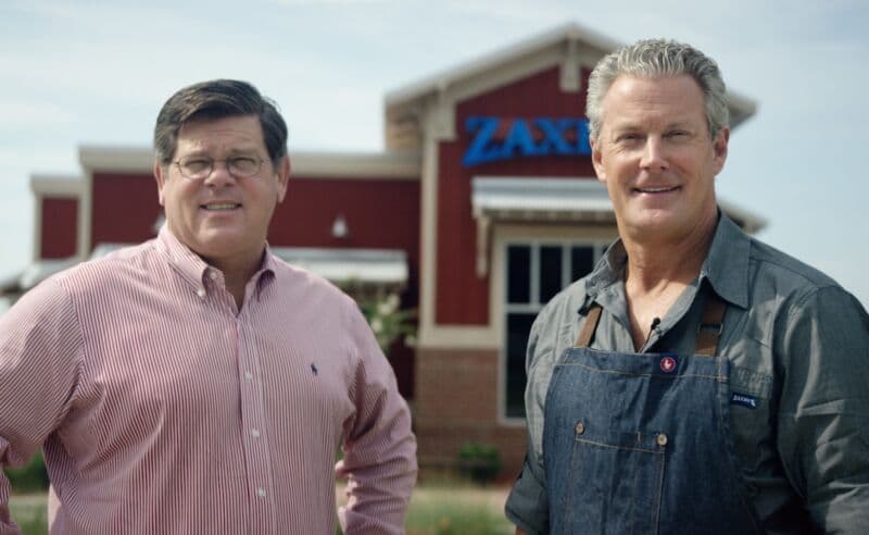 La storia di Zach McLeroy e Tony Townley, i compagni delle medie diventati miliardari con il pollo fritto