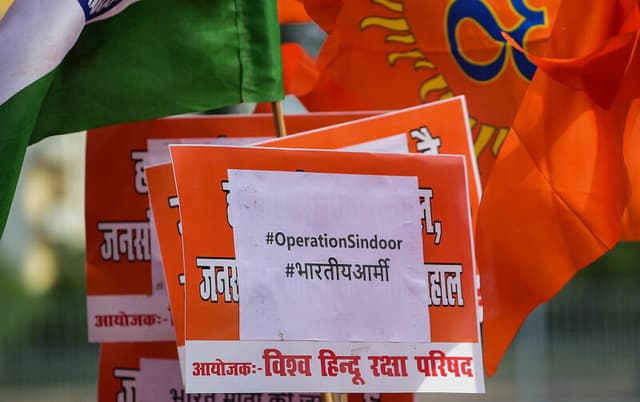 L’India lancia missili contro il Pakistan. Islamabad: “Atto di guerra”