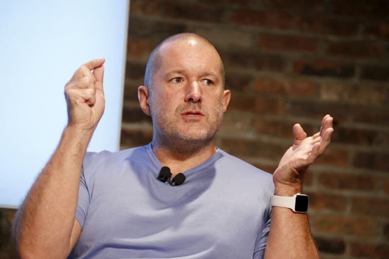 L'ex progettista di Apple Jony Ive diventerà miliardario grazie all'accordo con Open AI
