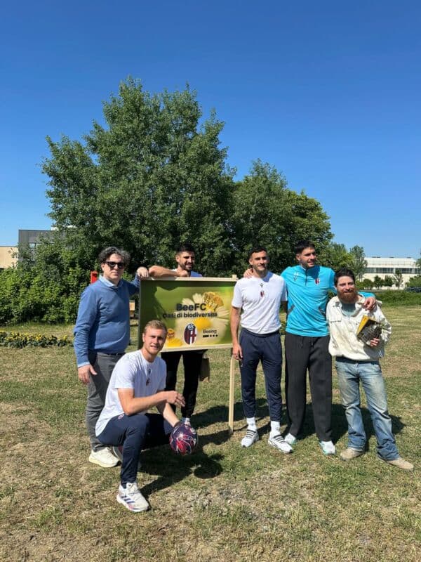 Il Bologna FC lancia BeeFC: sport, apicoltura e tecnologia insieme per un nuovo impatto sociale