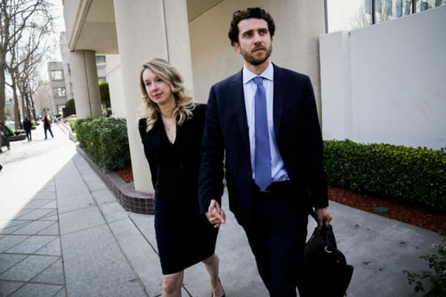 Il compagno di Elizabeth Holmes ha fondato una startup. E sì, fa esami del sangue